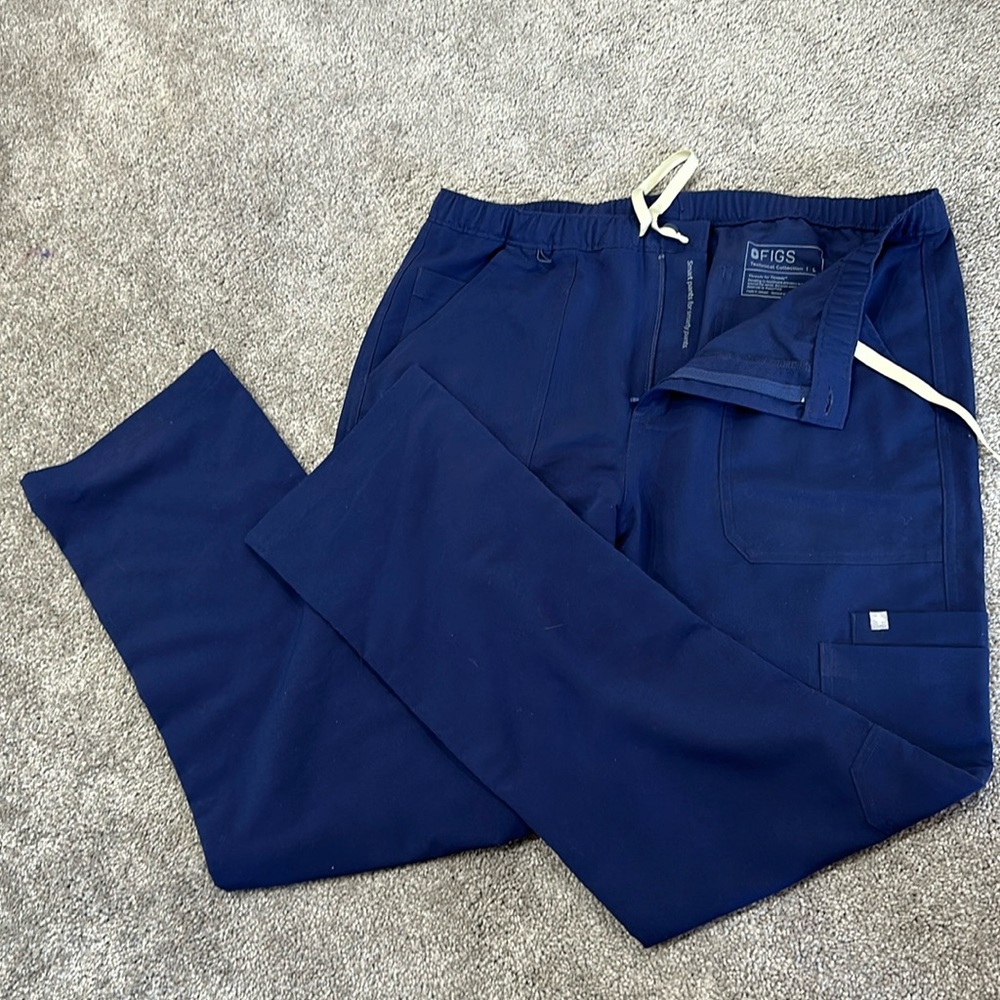Men’s figs scrub pants
